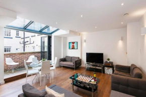 Vibrant 2BR Retreat in Baker Street